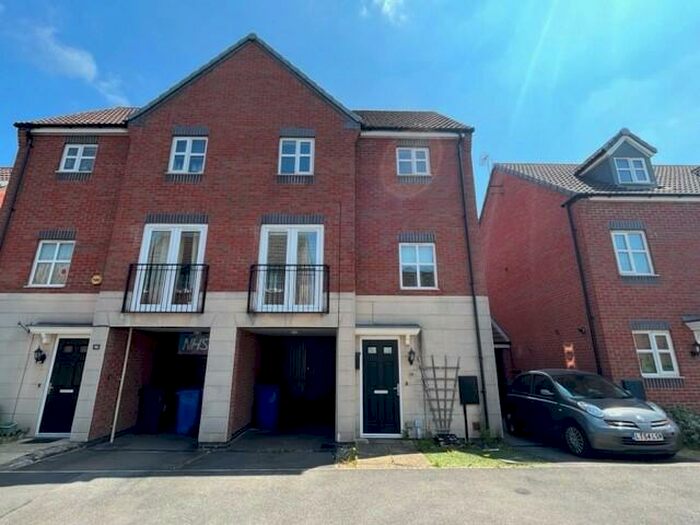 2 Bedroom House To Rent In Girton Way, Mickleover, DE3