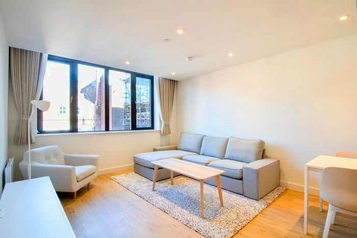 2 Bedroom Flat To Rent In York Place, Leeds, LS1