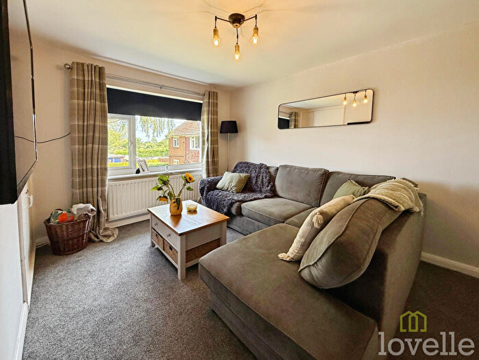 2 Bedroom Flat For Sale In Hillsyde Avenue, Misterton, DN10