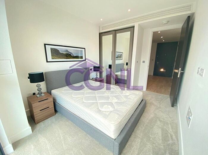 2 Bedroom Flat To Rent In Neroli House, Piazza Walk, Tower Hamlets, London, E1