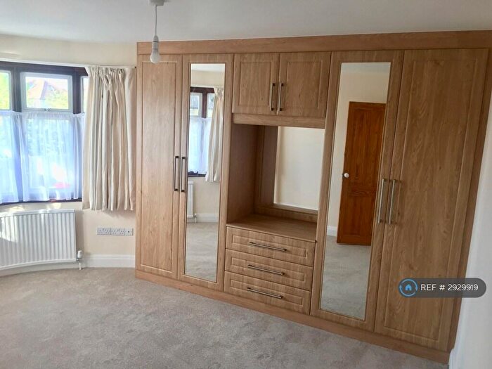 3 Bedroom Semi Detached House To Rent In Dukes Avenue, Harrow, HA1