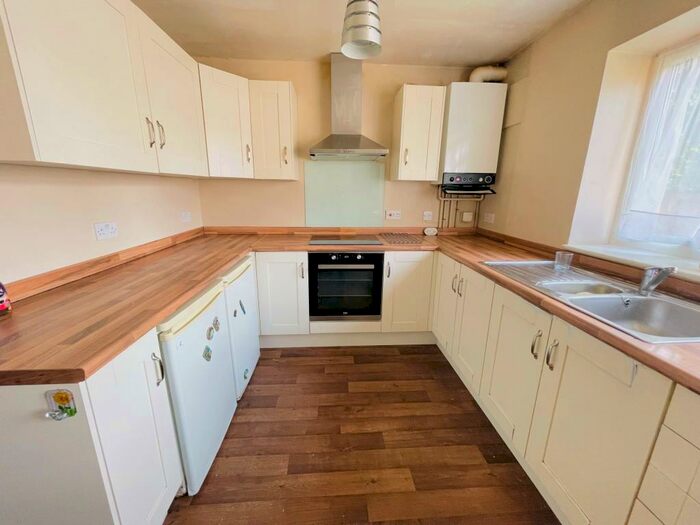 3 Bedroom Maisonette To Rent In Balaam Street Plaistow, E13