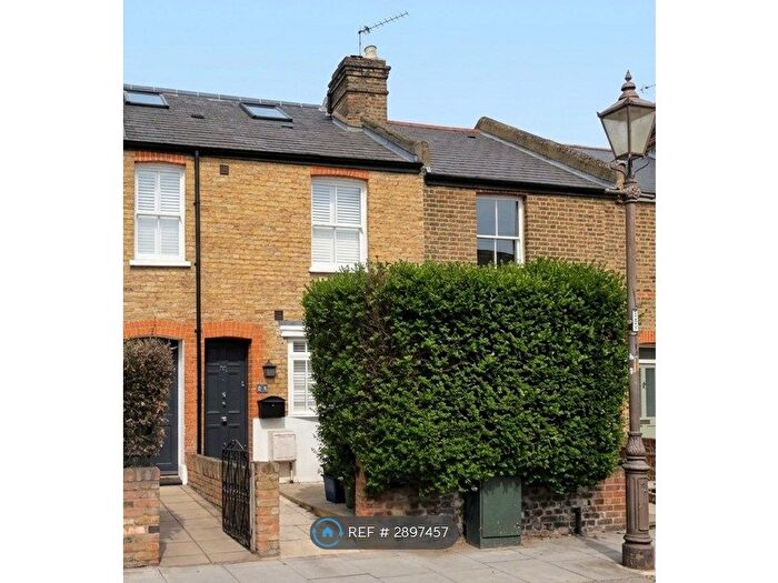 4 Bedroom Terraced House To Rent In Lower Mortlake Road, Richmond, TW9