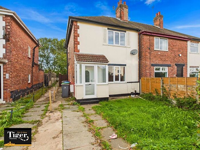 3 Bedroom Semi-Detached House To Rent In Warley Road, Blackpool, FY2