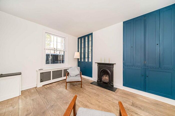 3 Bedroom House For Sale In Woodseer Street, Shoreditch, E1