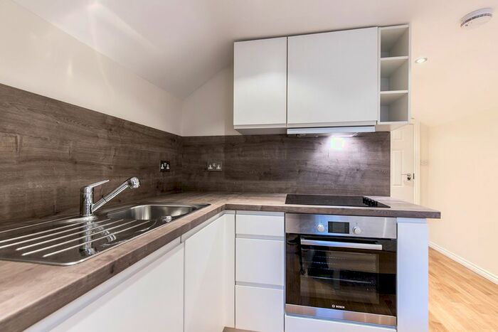 Studio To Rent In Belmont Road, London, N15