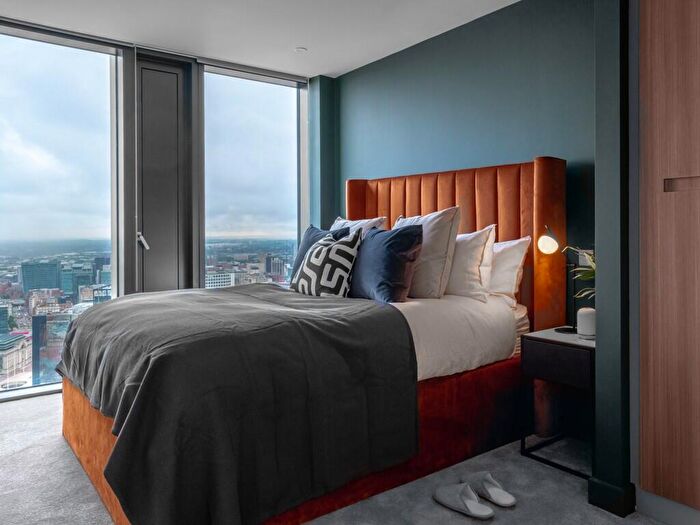 2 Bedroom Apartment To Rent In The Mercian, Broad Street, Birmingham, B15