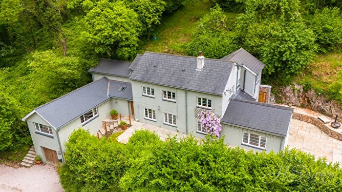 3 Bedroom Detached House For Sale In Stoneycombe, Newton Abbot, TQ12