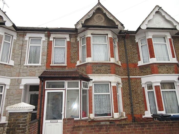 3 Bedroom Terraced House To Rent In Woodlands Road, Southall, UB1