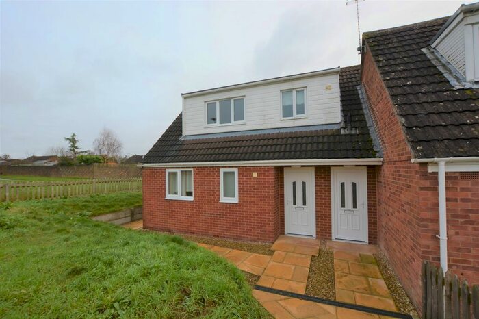 1 Bedroom Maisonette To Rent In Fieldcourt Gardens, Quedgeley, Gloucester GL2