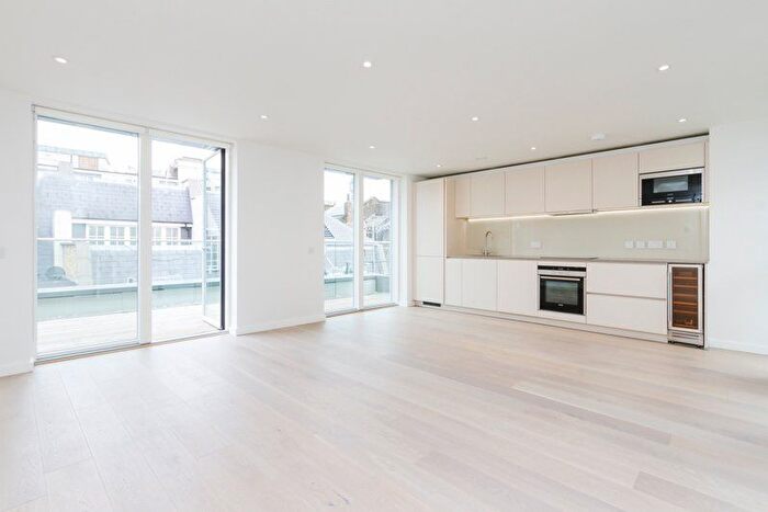 2 Bedroom Flat To Rent In Foubert's Place, Carnaby, W1F