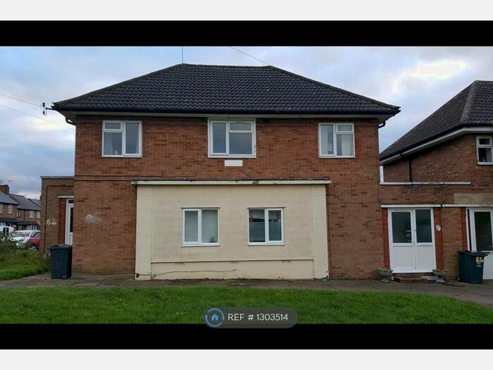 3 Bedroom Flat To Rent In Whitesmead Road, Stevenage, SG1