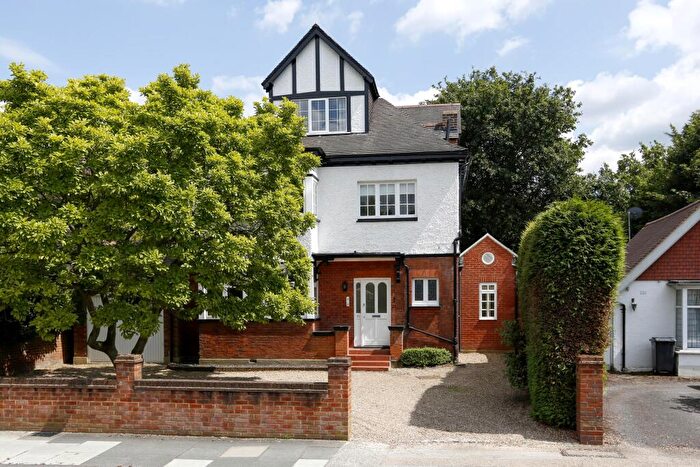 5 Bedroom Detached House To Rent In Walpole Road Surbiton, KT6