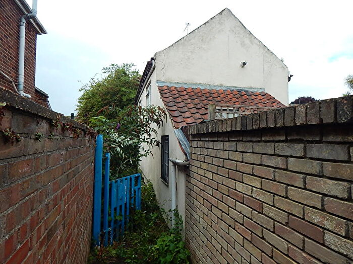 1 Bedroom Mews For Sale In A Southtown Road, Great Yarmouth, Norfolk, NR31