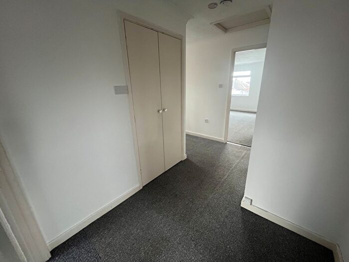 2 Bedroom Flat To Rent In South Coast Road, Peacehaven, BN10