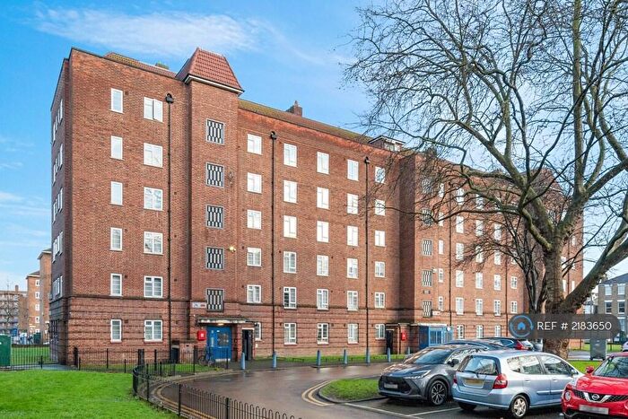 2 Bedroom Flat To Rent In Danby House, London, E9