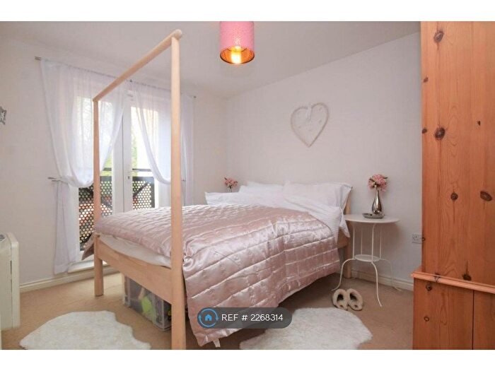 2 Bedroom Flat To Rent In Bradford Drive, Colchester, CO4