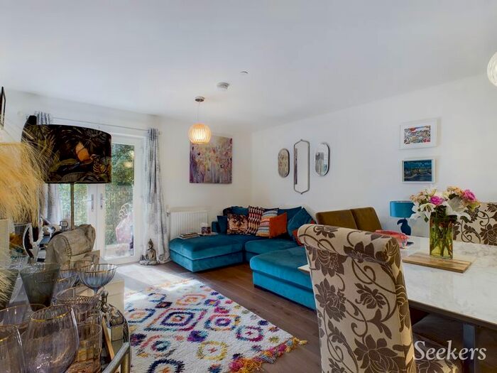 2 Bedroom Flat To Rent In Rosalind Drive, Maidstone, ME14