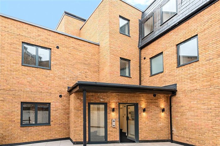 2 Bedroom Flat For Sale In Stamford Road, London, N1