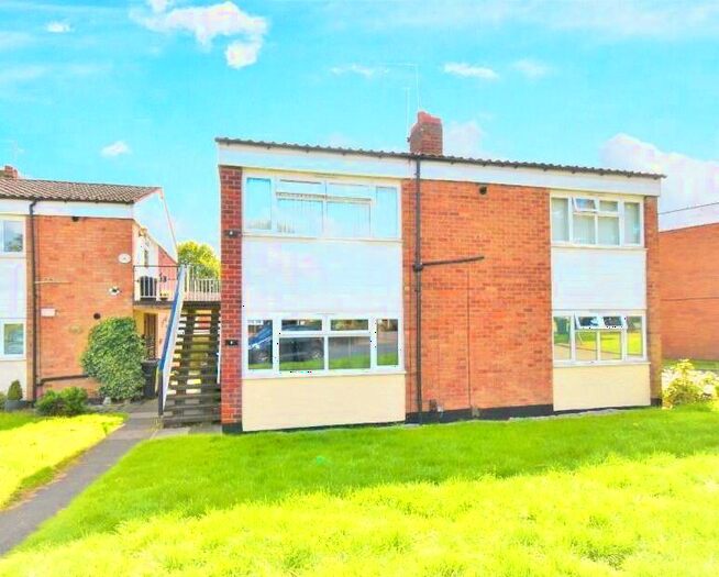 2 Bedroom Maisonette To Rent In Slade Close, West Bromwich, B71