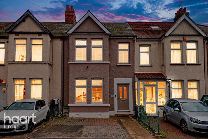 4 Bedroom Terraced House For Sale In Gordon Road, Ilford, IG1