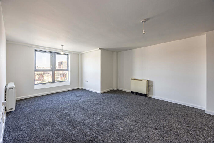 1 Bedroom Flat To Rent In Mansfield Road, Nottingham, Nottinghamshire, NG1