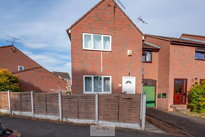 2 Bedroom End Of Terrace House For Sale In Ringer Lane, Clowne, S43