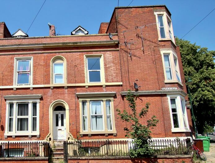 6 Bedroom Semi-Detached House To Rent In Burns Street, Arboretum, NG7