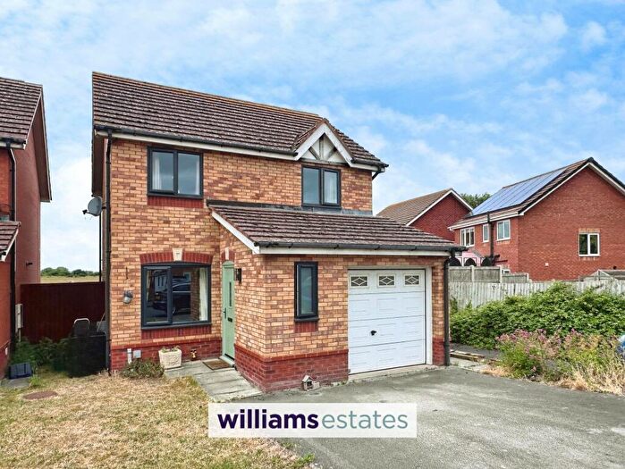 3 Bedroom House For Sale In Ffordd Pant Y Celyn, Prestatyn, LL19