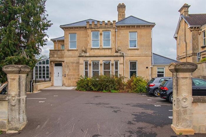 1 Bedroom Flat To Rent In Upper Oldfield Park, Bath, BA2