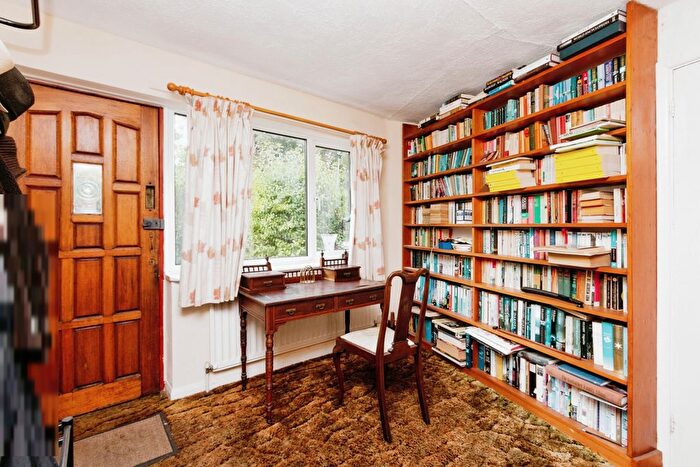 4 Bedroom Detached House For Sale In Tyfield, Sherborne St. John, Basingstoke, Hampshire, RG24