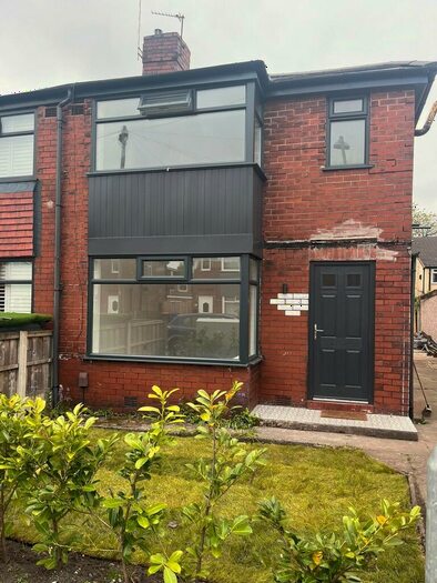 3 Bedroom Semi-Detached House To Rent In Irlam Avenue Eccles Manchester, M30