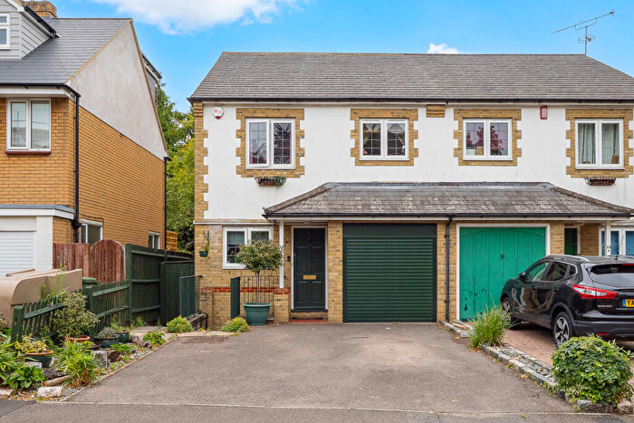 4 Bedroom Semi-Detached House For Sale In Camborne Road, Sutton, SM2