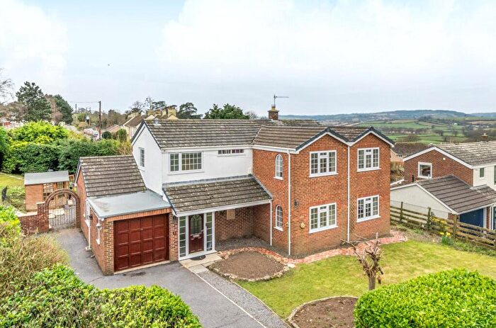 4 Bedroom Detached House For Sale In Doatshayne Close, Musbury, Axminster, Devon, EX13