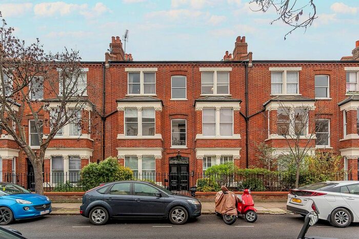 2 Bedroom Flat To Rent In Sulgrave Road, Brackenbury Village, London, W6