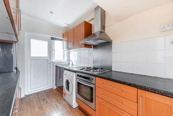 3 Bedroom End Of Terrace House To Rent In Carmelite Road, Harrow, HA3