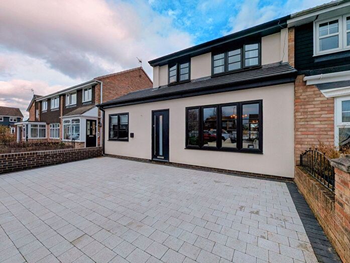 4 Bedroom Semi Detached House For Sale In Caraway Walk, South Shields, NE34