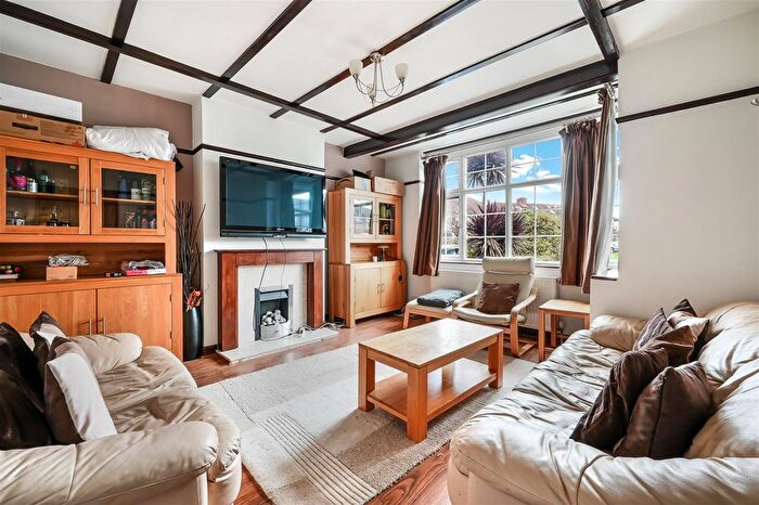 5 Bedroom Property To Rent In Buckleigh Avenue, London, SW20