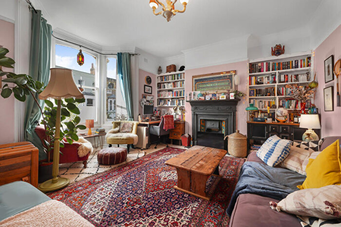 1 Bedroom Apartment For Sale In Aberdeen Road, London, N5