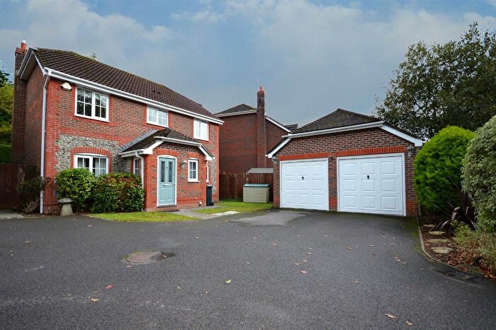 4 Bedroom Detached House For Sale In Starlight Farm Close, Verwood, BH31