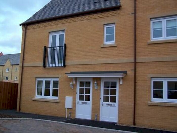 1 Bedroom Flat To Rent In New Bridge Street, Witney, Oxfordshire, OX28