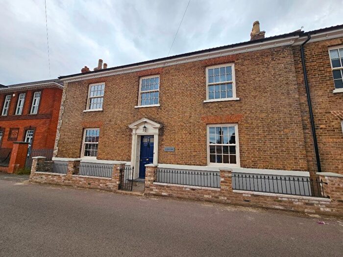 5 Bedroom Semi-Detached House To Rent In Park Lane, Long Sutton, PE12