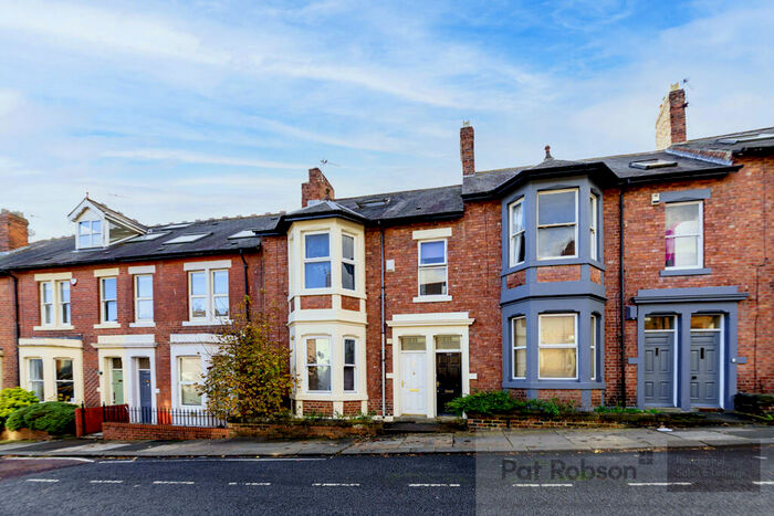 4 Bedroom Maisonette To Rent In Grosvenor Road, Jesmond, Newcastle Upon Tyne, NE2