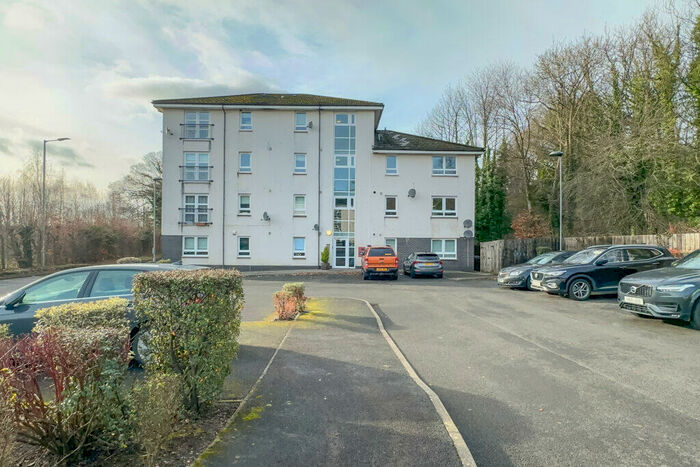 2 Bedroom Flat For Sale In Littlemill Court, Bowling, G60