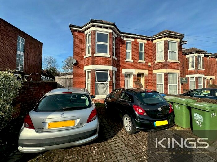 7 Bedroom Semi-Detached House To Rent In Gordon Avenue, SO14