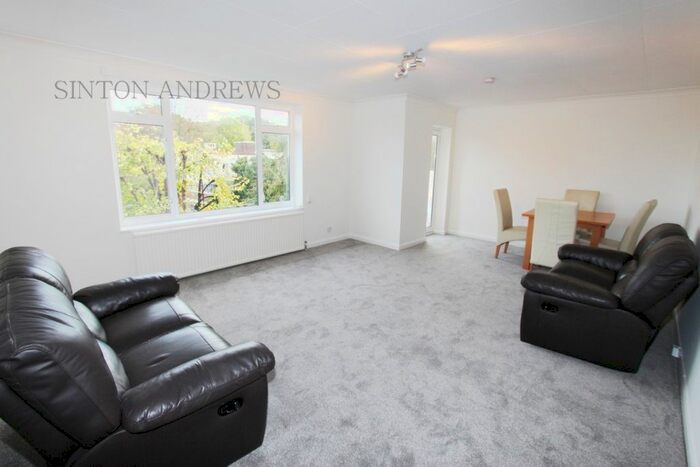 1 Bedroom Flat To Rent In Mount Eaton Court, Mount Avenue, Ealing, W5