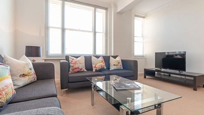 1 Bedroom Flat To Rent In Hill Street, Mayfair, London, W1J