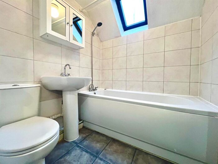 1 Bedroom Maisonette To Rent In Torrington Place, Wapping, E1W