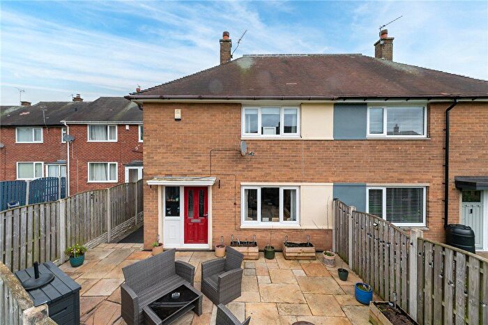 2 Bedroom Semi Detached House For Sale In Oak Avenue, Morley, Leeds, West Yorkshire, LS27