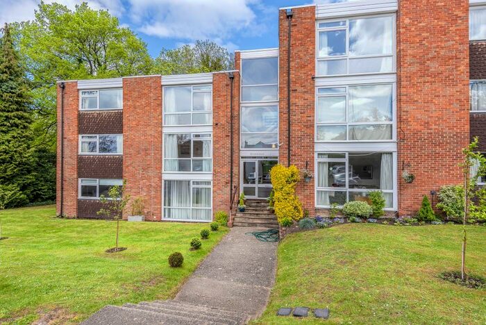 2 Bedroom Apartment To Rent In Truss Hill Road, Sunninghill, SL5